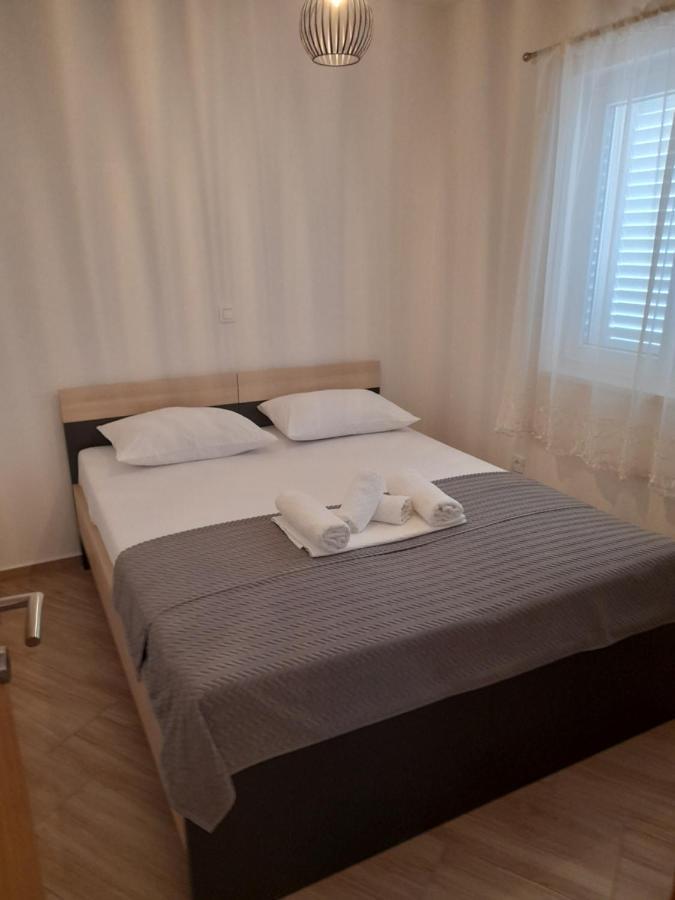 Apartmani Petra Primošten Екстериор снимка